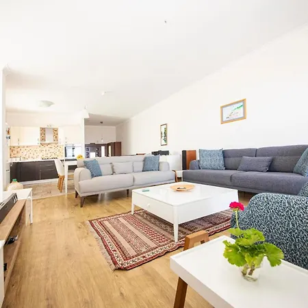 דירה Cozy House With Balcony And Backyard Surrounded By Nature In Bodrum Karabag