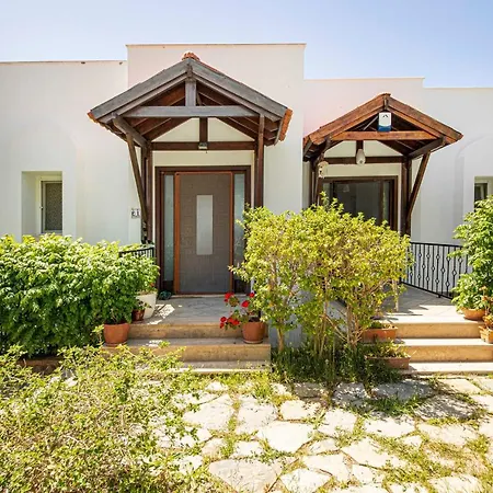 Cozy House With Balcony And Backyard Surrounded By Nature In Bodrum Karabag